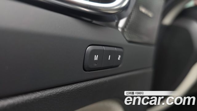 Volvo XC40 2025 — photo 19