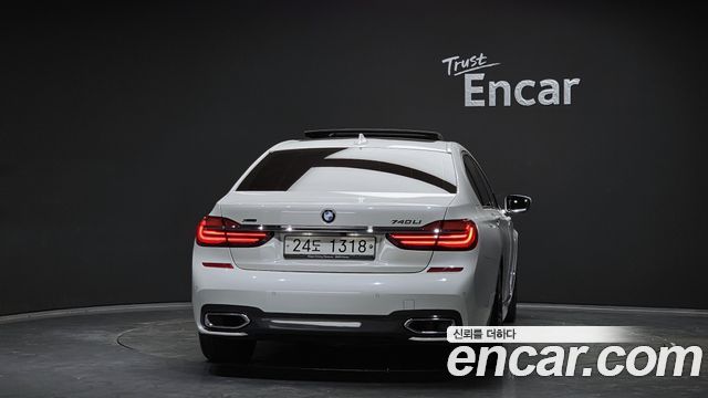 BMW 7-Series 2019 — photo 4