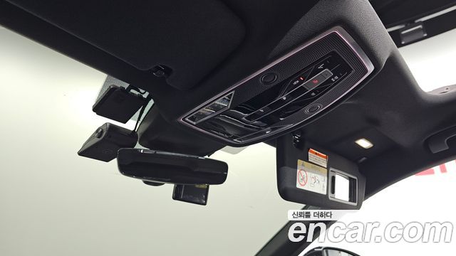 Audi A8 2021 — photo 14