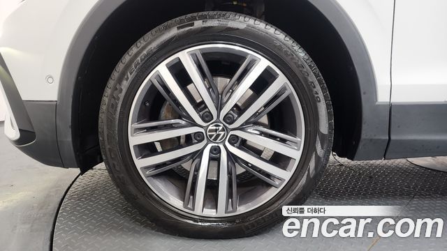 Volkswagen Tiguan 2022 — photo 5