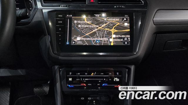 Volkswagen Tiguan 2022 — photo 14