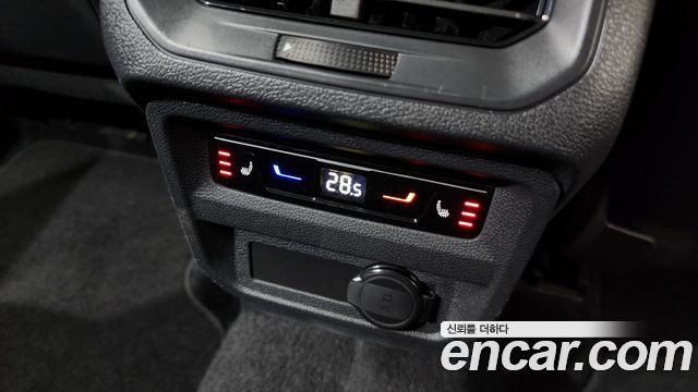 Volkswagen Tiguan 2022 — photo 18