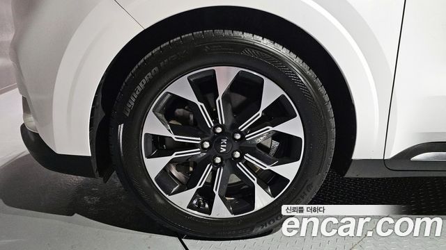 Kia Canival 2021 — photo 5