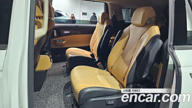 Kia Canival 2021 — photo 12