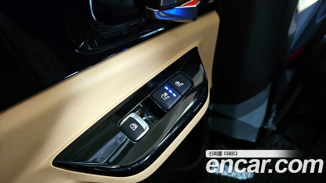 Kia Canival 2021 — photo 17