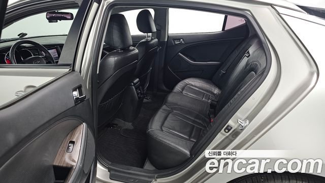 Kia K5 2012 — photo 12