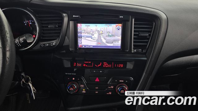 Kia K5 2012 — photo 14