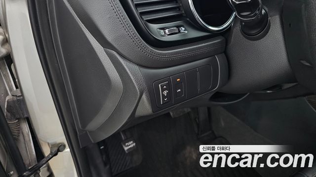 Kia K5 2012 — photo 18