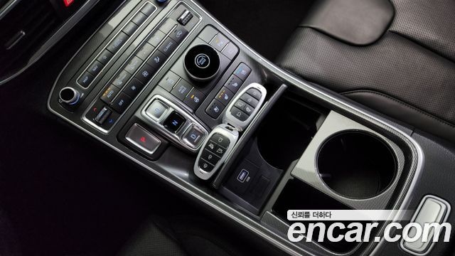 Hyundai Santafe 2021 — photo 9