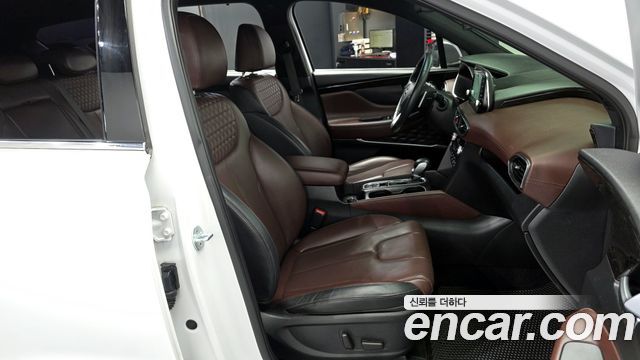 Hyundai Santafe 2019 — photo 11
