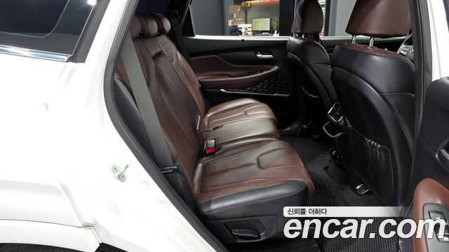 Hyundai Santafe 2019 — photo 12