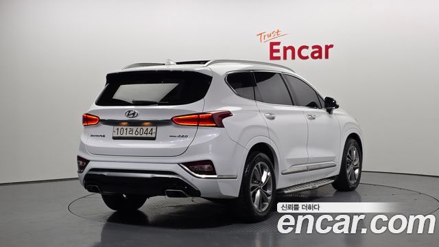 Hyundai Santafe 2019 — photo 2