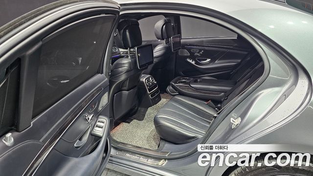 Mercedes-Benz S-Class 2017 — photo 12