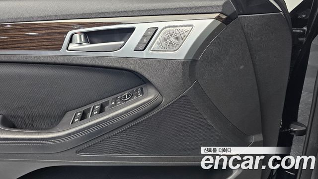 Genesis G80 2017 — photo 14