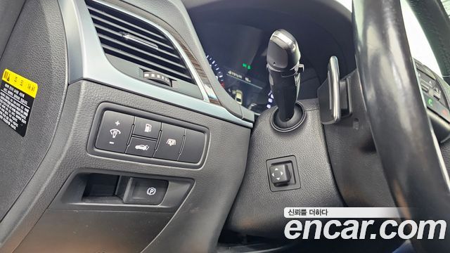 Genesis G80 2017 — photo 15