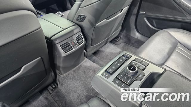 Genesis G80 2017 — photo 19