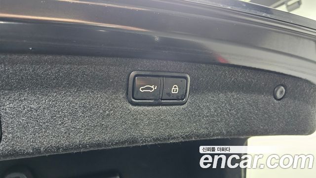 Genesis G80 2017 — photo 20