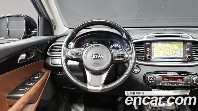 Kia Sorento 2016 — photo 13