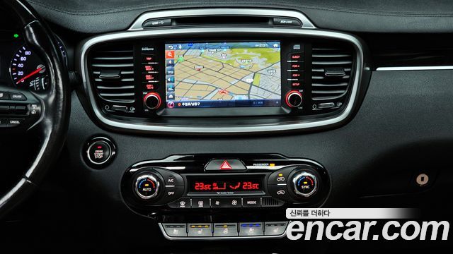 Kia Sorento 2016 — photo 14