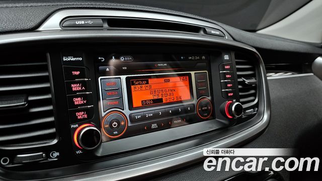 Kia Sorento 2016 — photo 16