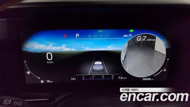 Kia Canival 2023 — photo 8