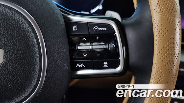Kia Canival 2023 — photo 17