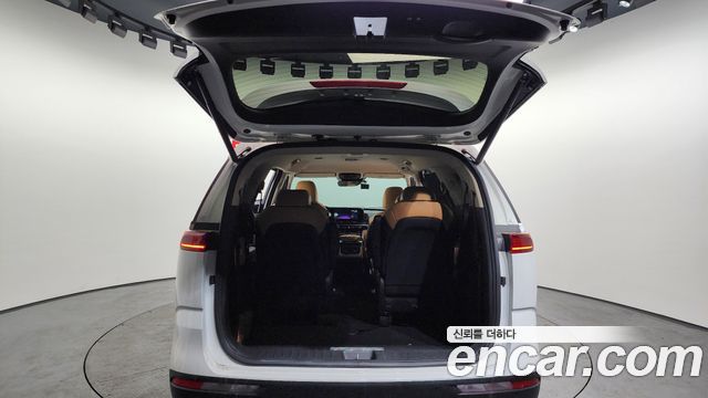 Kia Canival 2023 — photo 20