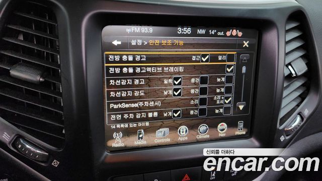 Jeep Cherokee 2018 — photo 17