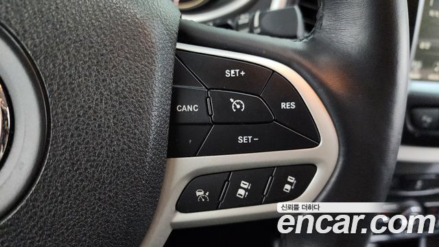 Jeep Cherokee 2018 — photo 18