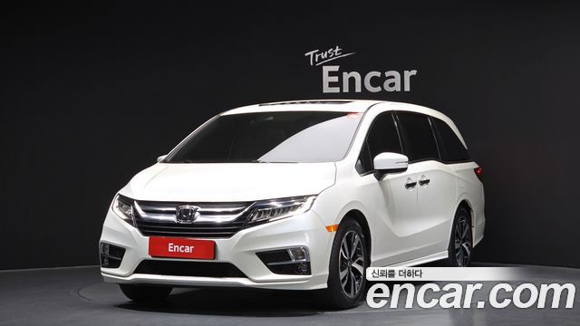 Honda Odyssey 2018 — photo 1