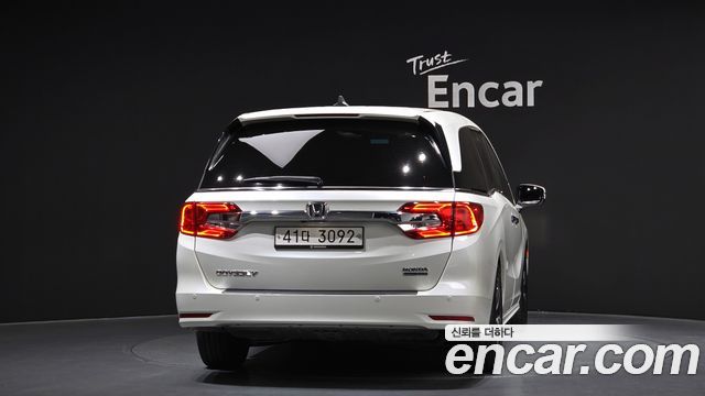 Honda Odyssey 2018 — photo 4