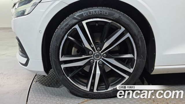 Volvo S60 2022 — photo 5