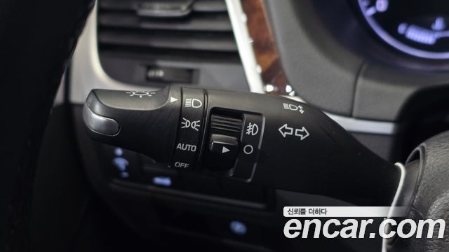 Hyundai Genesis 2016 — photo 17