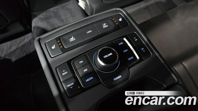 Hyundai Genesis 2016 — photo 18