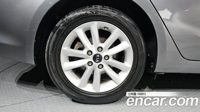 Kia K3 2016 — photo 5