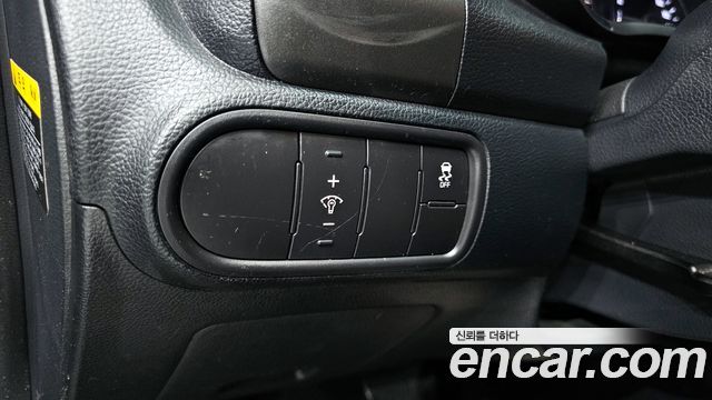 Kia K3 2016 — photo 15