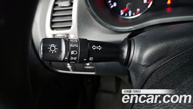 Kia K3 2016 — photo 17