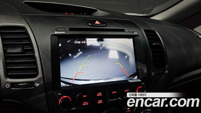 Kia K3 2016 — photo 19
