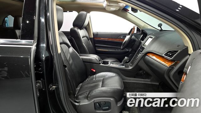 Lincoln MKT 2014 — photo 10