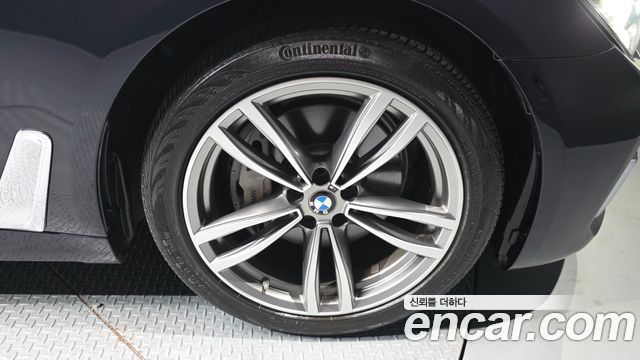 BMW 7-Series 2017 — photo 5