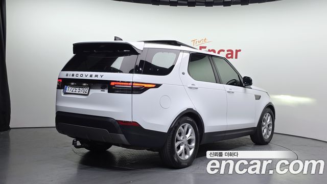 Land Rover Discovery 2019 — photo 2