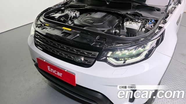Land Rover Discovery 2019 — photo 6