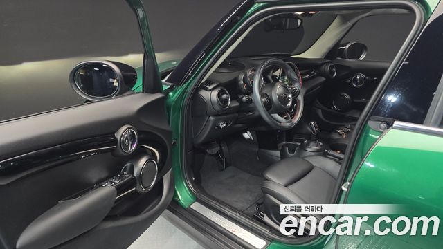 Mini Cooper 2020 — photo 10