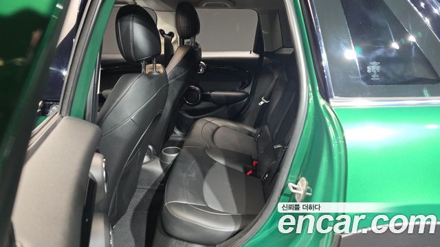 Mini Cooper 2020 — photo 12