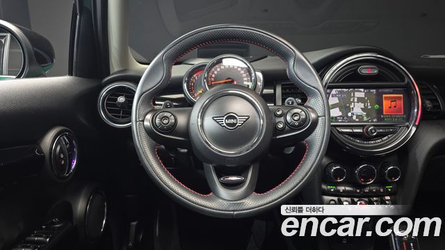 Mini Cooper 2020 — photo 13