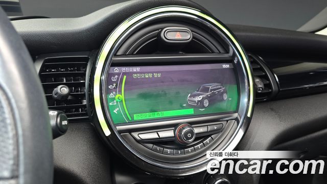Mini Cooper 2020 — photo 16