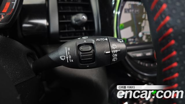 Mini Cooper 2020 — photo 17