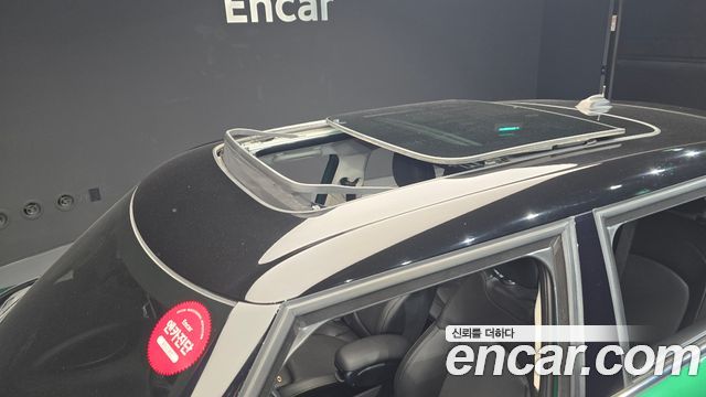 Mini Cooper 2020 — photo 18