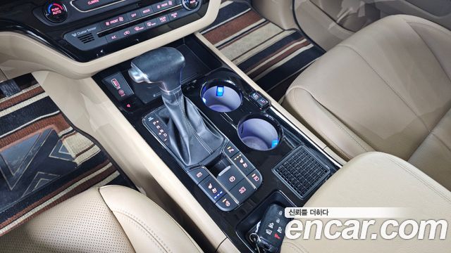 Kia Canival 2019 — photo 9
