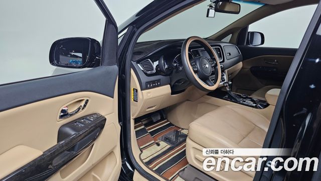 Kia Canival 2019 — photo 10